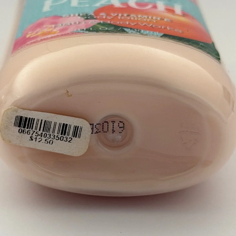 Bath Body Works Pretty As A Peach Shea‎ Vitamin E Body Lotion 8 Fl Oz